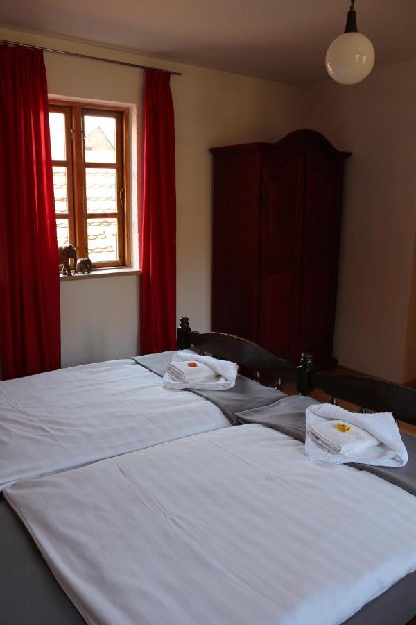Altstadtcafe Und Pension Havelberg Exteriör bild