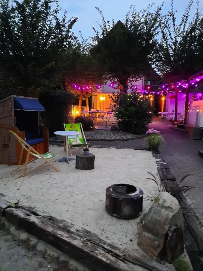 Altstadtcafe Und Pension Havelberg Exteriör bild